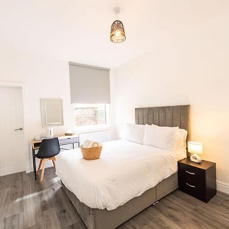 Room In Anfield Liverpool Esterno foto